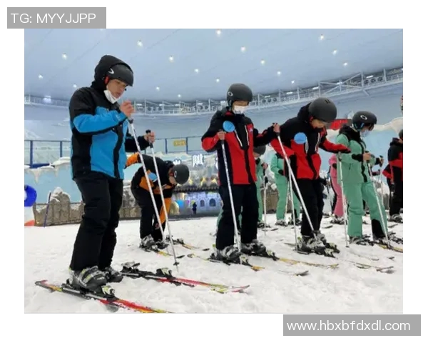 成都攀岩队在极限运动会中以88分稳居积分榜首位